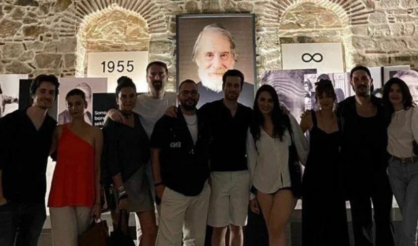 Üç Kuruş ekibi bir araya geldi! Fotoğraf karesine beğeni yağdı