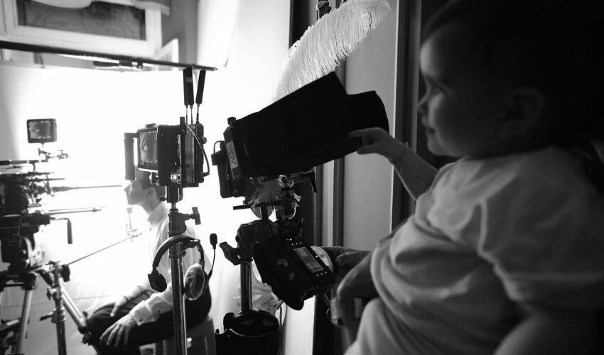 Pera Palas'ta Gece Yarısı'nın yıldızı Selahattin Paşalı kızı ve eşiyle aynı dizide