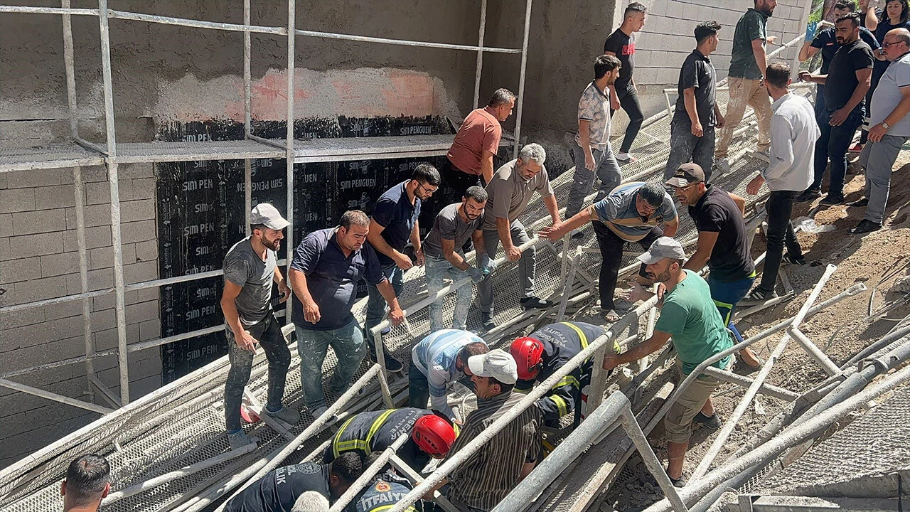 Nevşehir'de iskele çöktü