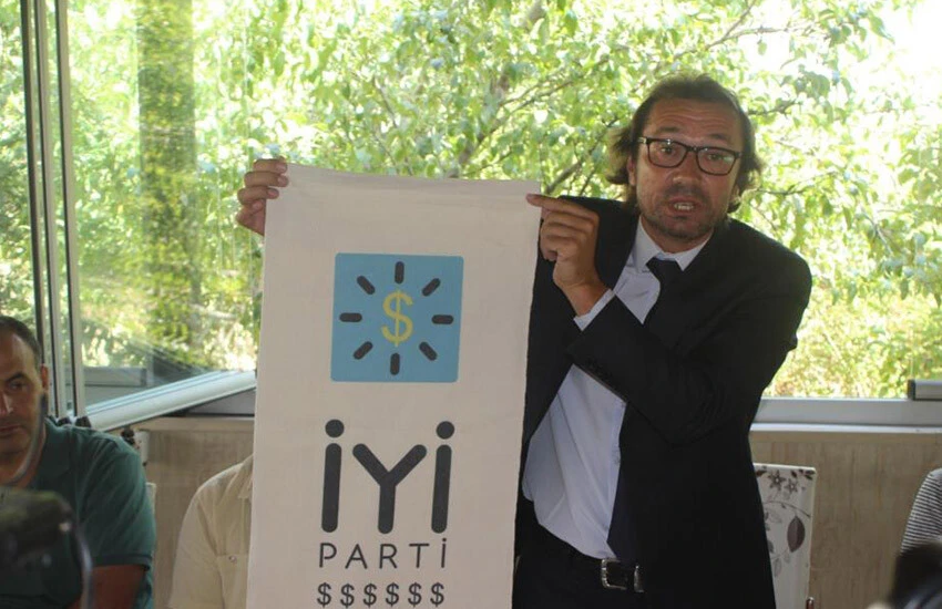 İYİ Parti’den istifa eden Uşak eski Merkez İlçe Başkanı Hakan Savaş parti yönetimi hedef aldı.