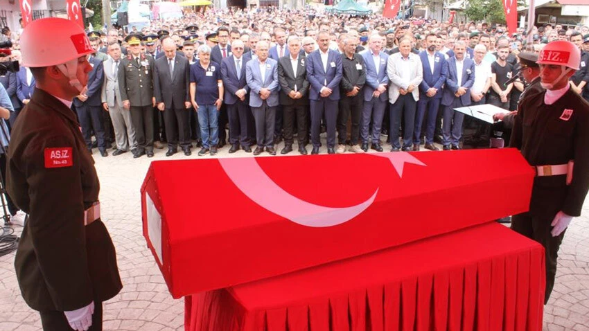 Doğum gününe 3 kala şehit oldu! Gözyaşları içerisinde son yolculuğuna uğurlandı
