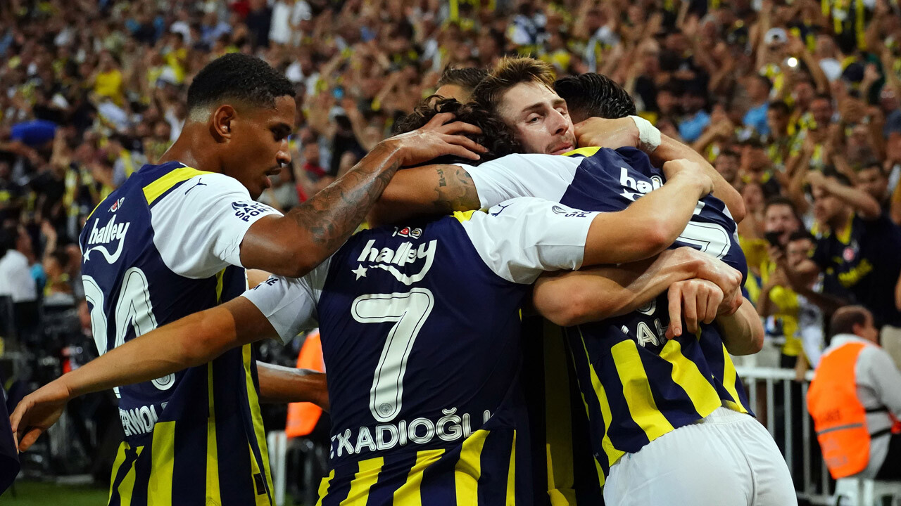 Fenerbahçe&#039;nin farklı galibiyeti Hollanda basınında: &quot;Acı verici bir idman&quot;