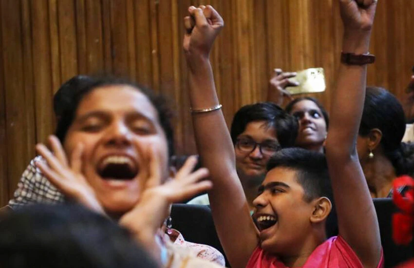 Hindistan'ın keşif aracı Ay’a ilk adımlarını attı