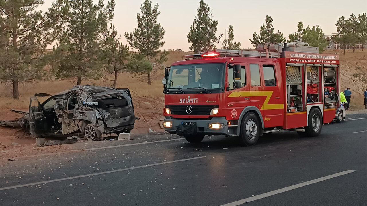 Hafriyat kamyonu otomobili biçti! Ölü ve yaralılar var