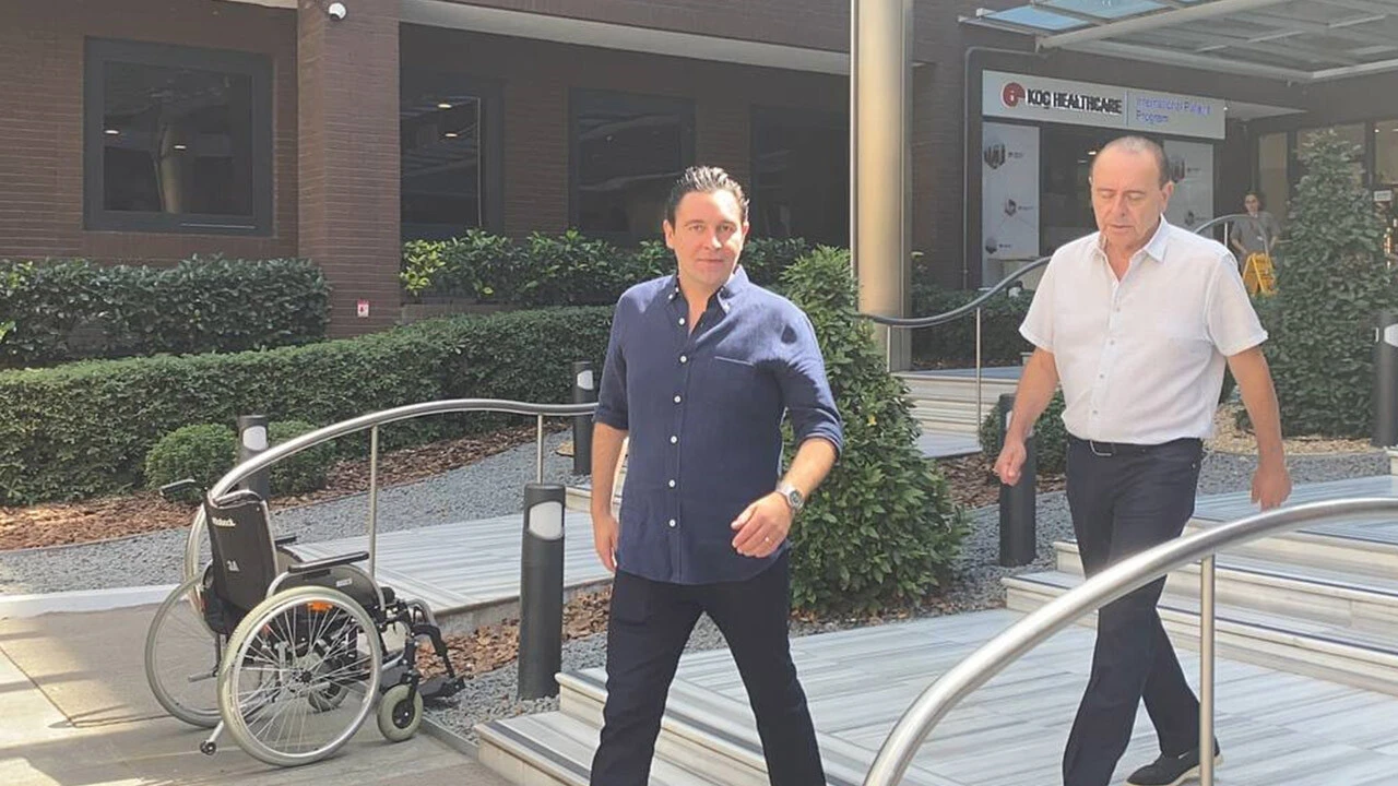 Bot kazası geçiren Sabancı çifti İstanbul'a getirildi! Sabancılar hastaneye akın etti!