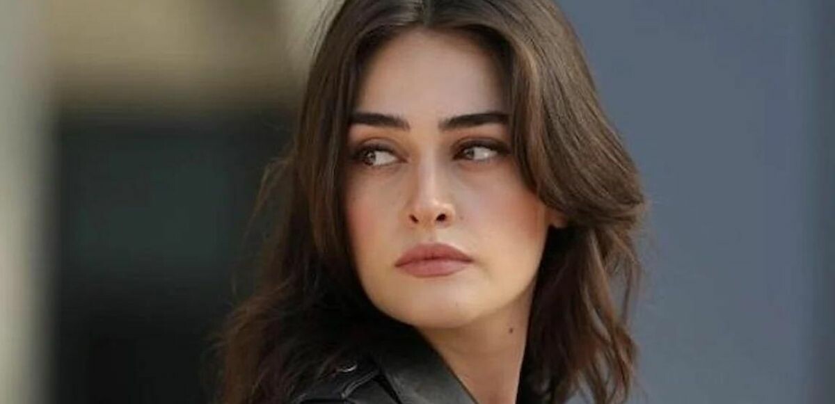 Esra Bilgiç&#039;in yeni projesi belli oldu! Bu sefer ters köşe yaptı