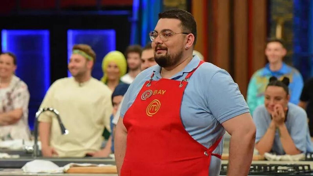 Eleme gününde gözyaşları sel oldu: MasterChef All Star’a veda eden isim Eray oldu!