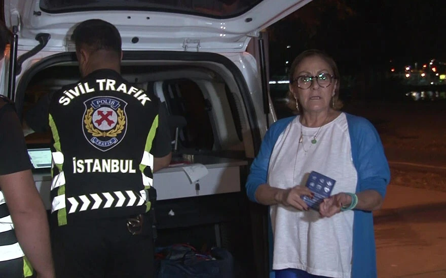 Ceza yedi, öfke saçtı: Ben sanatçıyım nasıl çekiyorsunuz beni