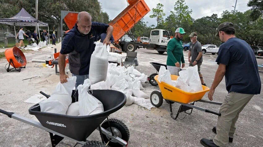 Florida'da kasırga alarmı! Acil durum ilan edildi: Vatandaşlar marketlere hücum etti, raflar boş kaldı