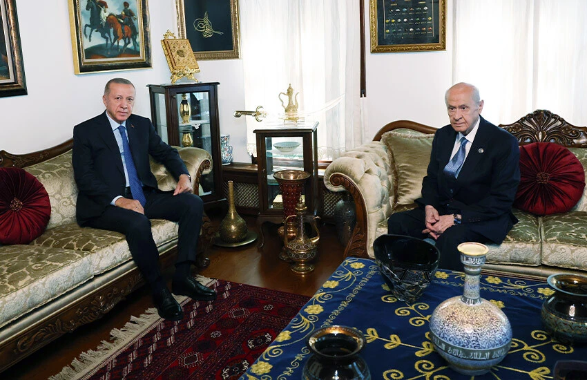 Cumhurbaşkanı Erdoğan'dan Bahçeli'ye sürpriz ziyaret: Ana gündem emekliye ara zam