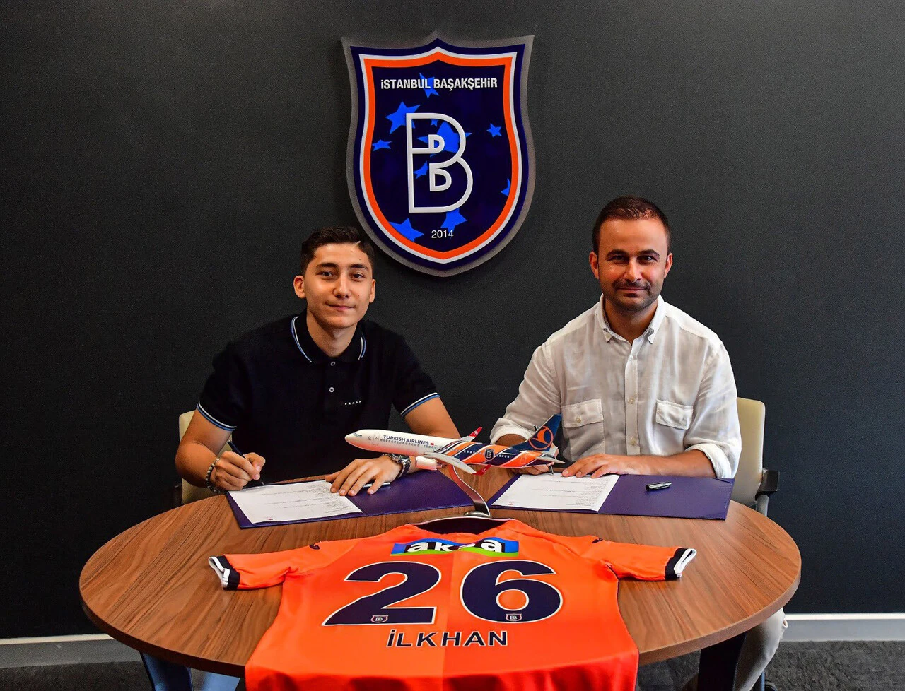 Emirhan İlkhan, Başakşehir'de! Transfer resmen duyuruldu