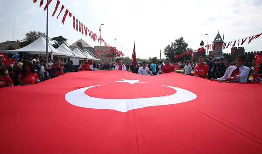 Dünyanın gördüğü en büyük kahramanlık destanı: Türkiye'de 30 Ağustos Zafer Bayramı coşkusu