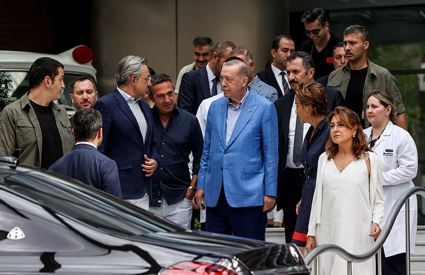 Cumhurbaşkanı Erdoğan'dan, Ali ve Vuslat Sabancı çiftine hastanede ziyaret! Kaza sonrası ilk fotoğraf