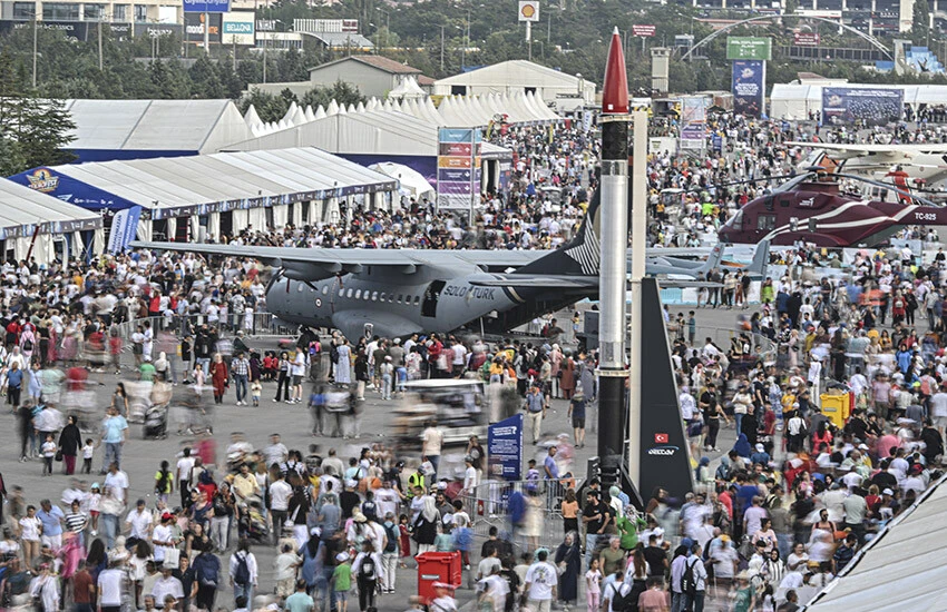 TEKNOFEST'in kapanış programı renkli görüntülere sahne oldu.