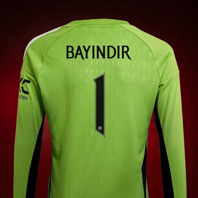 Manchester United'a transfer olan Altay Bayındır'ın forma numarası belli oldu