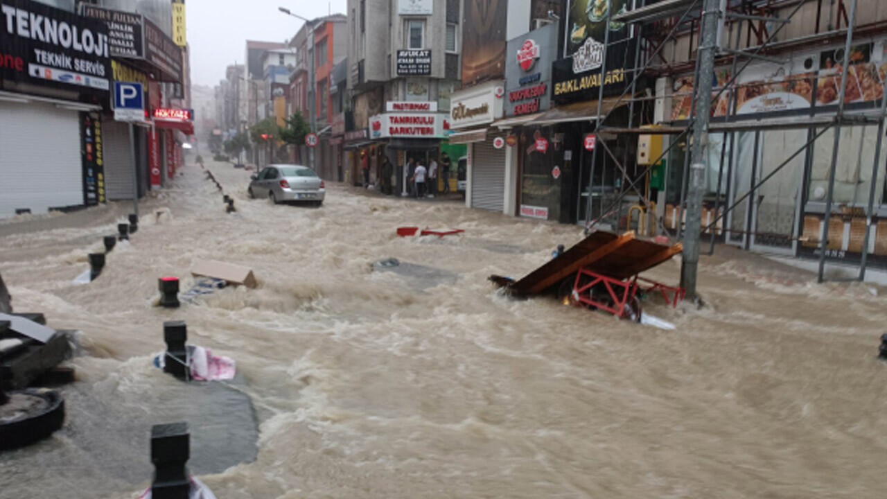 Samsun&#039;da eğitime sel engeli! 