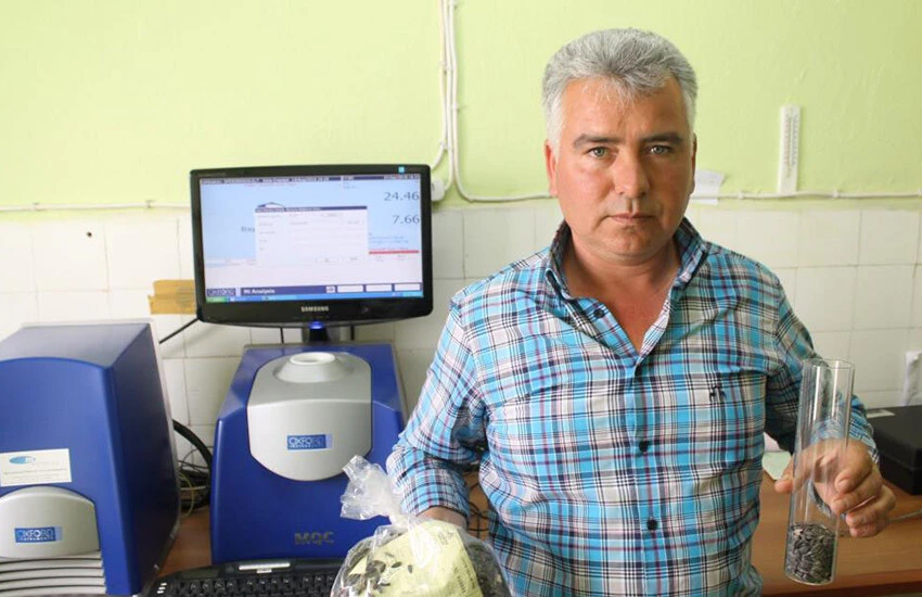 Yenişehir Yağlı Tohumlar Tarım Satış Kooperatifi Başkanı Hakkı Çetin, rekor bir alım yapacaklarını ifade etti.