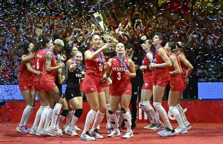 Dünya 'Filenin Sultanları'nı konuşuyor!