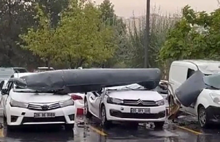 Ankara'da F-4 yakıt tankı araçların üzerine düştü!