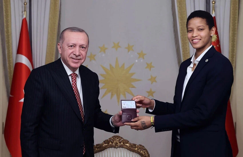 Küba'dan Türkiye'ye uzanan film gibi hayat: Melissa Vargas!