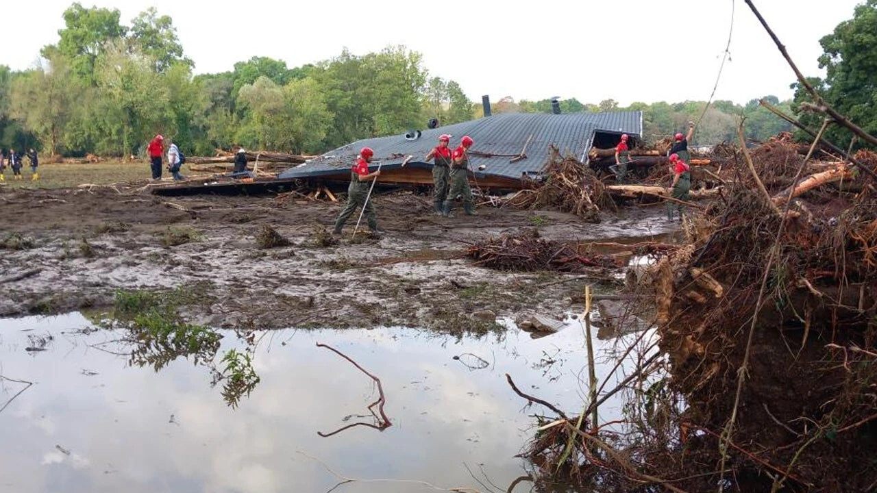 Son dakika! Sel felaketinde bilanço ağırlaşıyor: Kırklareli'nde can kaybı 5'e yükseldi
