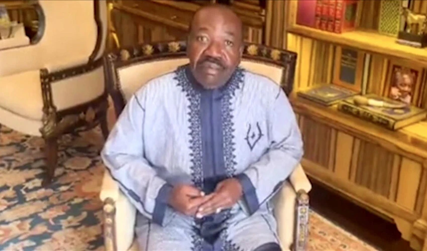 Cuntanın yönetime el koyduğu Gabon'da devrilen Cumhurbaşkanı Ali Bongo artık serbest