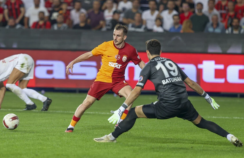 Marius Sumudica'nın ilk icraatı: Galatasaraylı yıldızın biletini kesti!