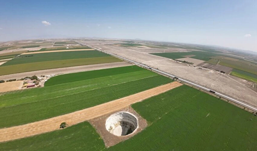 Konya Ovası'nda tehlike: Binden fazla dev çukur oluştu, su krizi uyarısı yapıldı