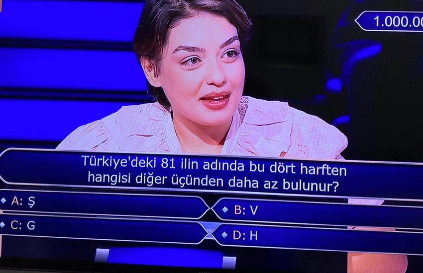 Kim Milyoner Olmak İster'de nefes kesen gece! Rabia Birsen Güvercin 1 milyon TL'lik ödülün sahibi oldu!