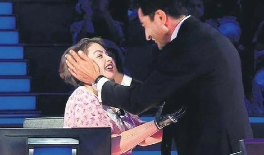 1 milyon TL'lik soruyu bilen Rabia'nın hikayesi duygulandırdı! Kenan İmirzalıoğlu gözyaşlarını tutamadı