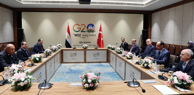 Cumhurbaşkanı Erdoğan'ın diplomasi trafiği dünya basınında: En dikkat çeken Sisi ile görüşmesi oldu