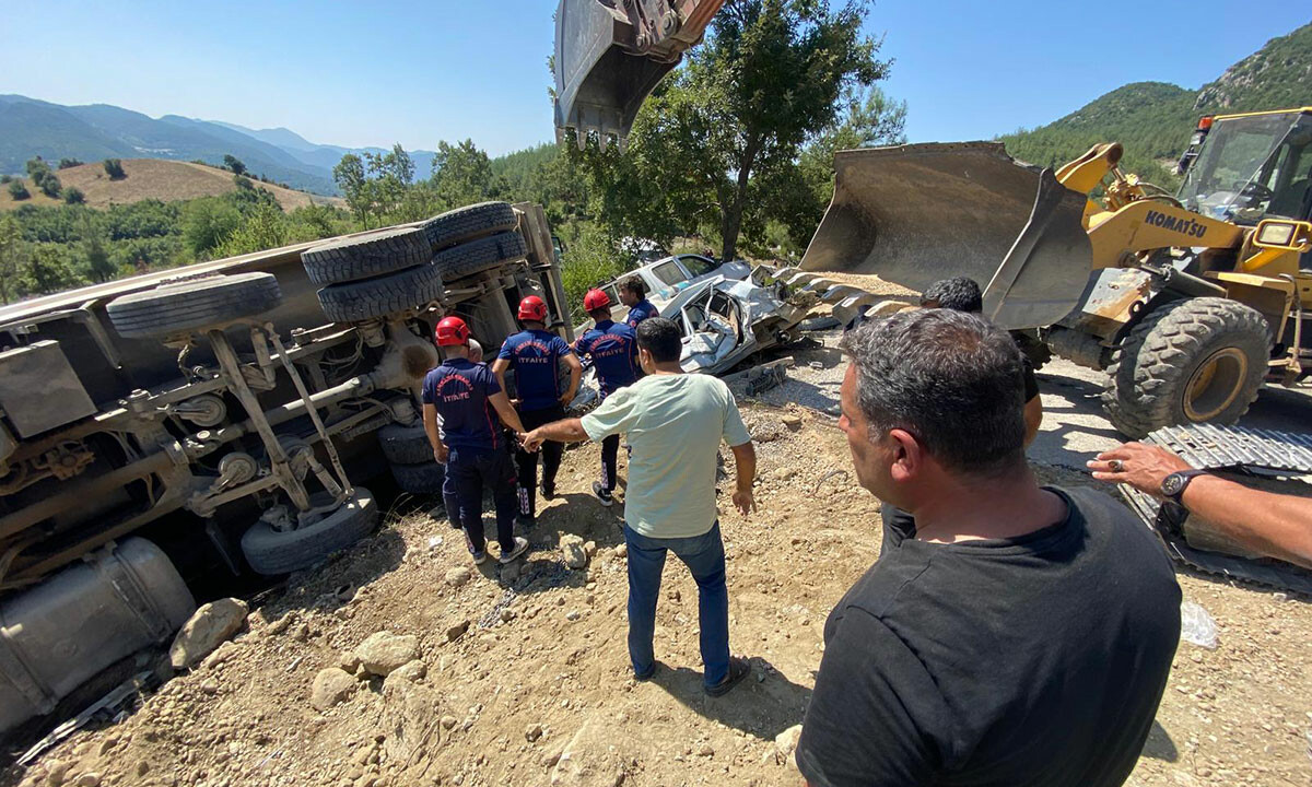 Kahramanmaraş&#039;ta 6 kişinin ölümüne yol açan kamyon faciasında 2 tutuklama