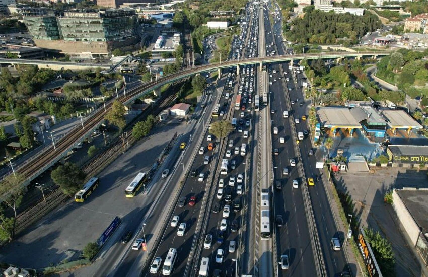 İstanbul polisinden okul servislerine sıkı denetim!