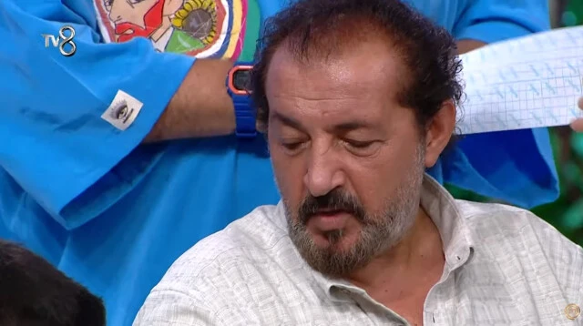 MasterChef yarışmacılarının yemeğini yiyen Mehmet Şef fenalaştı!