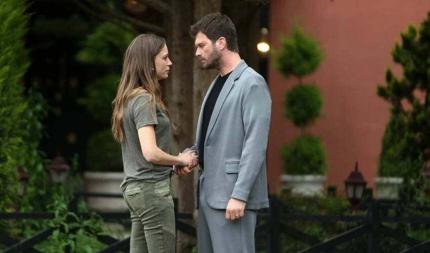 Çekimler bitti, Serenay Sarıkaya peruğunu çıkardı