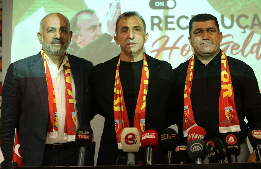 Kayserispor'da Recep Uçar imzayı attı