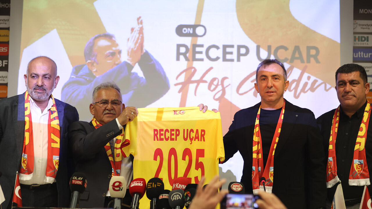 Kayserispor&#039;da Recep Uçar imzayı attı