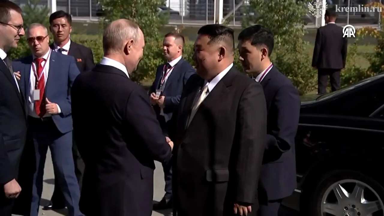 Kuzey Kore lideri Kim Jong-un ve Rusya lideri <a href=
