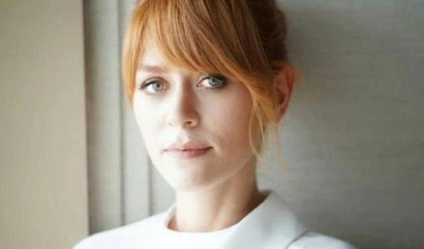 Özgü Namal ve Özcan Deniz'li Kızıl Goncalar'a Mucize Doktor'un oyuncusu katıldı