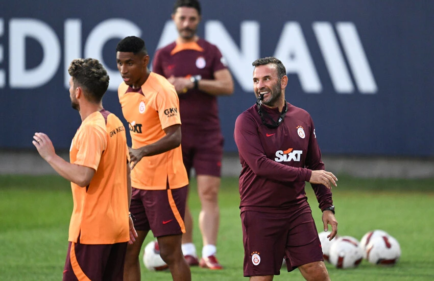 Galatasaray'dan Okan Buruk'a yeni sözleşme