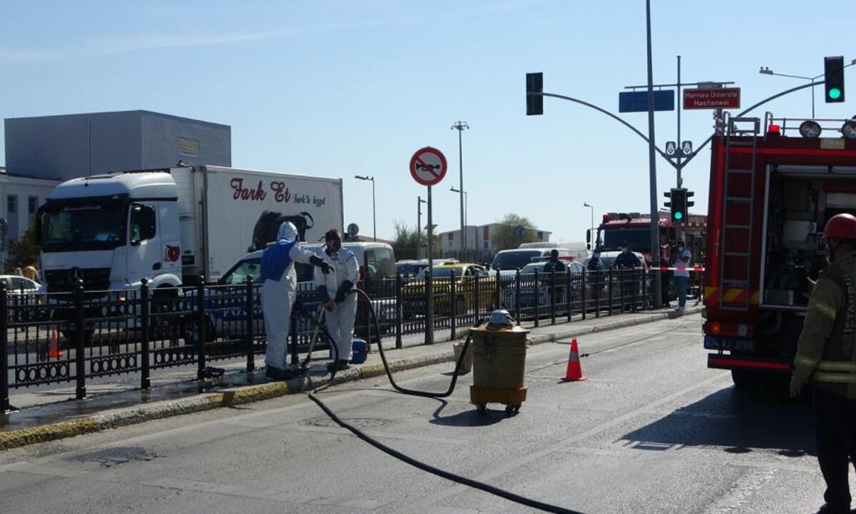 Pendik&#039;te alarm! Kimyasal dolu varil patladı, yol trafiğe kapatıldı