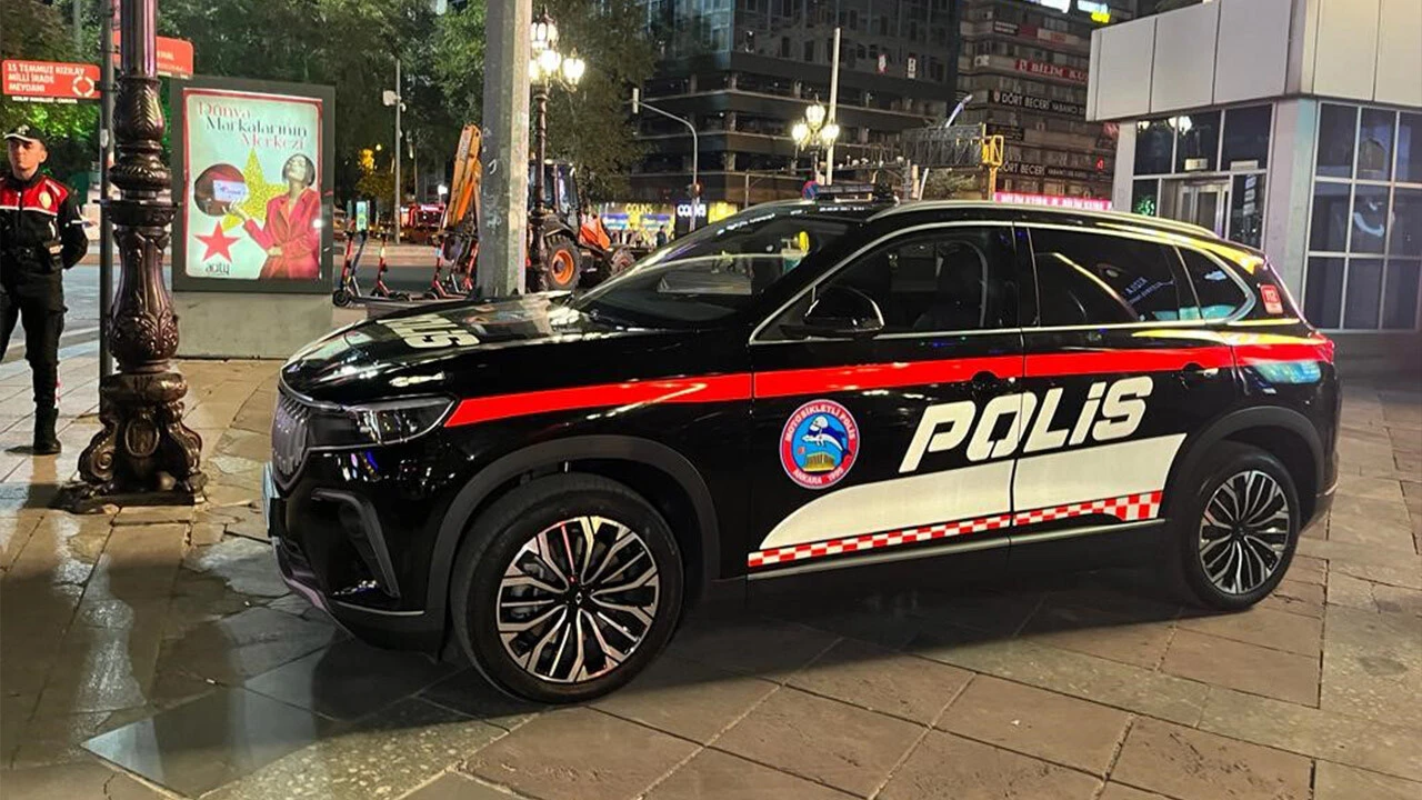Togg polis aracı oldu, vatandaştan yoğun ilgi gördü!
