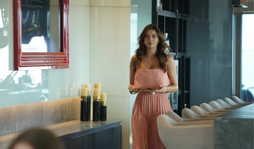 Yalı Çapkını'nın yeni bölümünden kareler paylaşıldı - 1. Resim