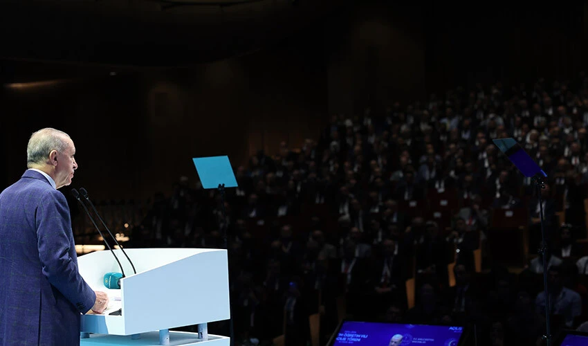 Son dakika haberi: Cumhurbaşkanı Erdoğan'dan öğretmenlere müjde! Ek ders ücretlerine yüzde 25 oranında artış
