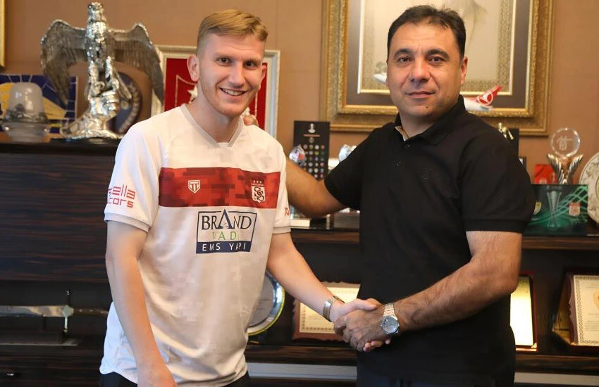 Burak Kapacak'ın yeni adresi belli oldu