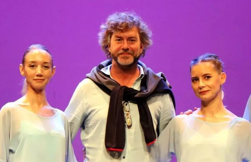 Ünlü balet Tan Sağtürk, Kültür ve Turizm Bakanlığında Devlet Opera ve Balesi Genel Müdürü olarak atandı.