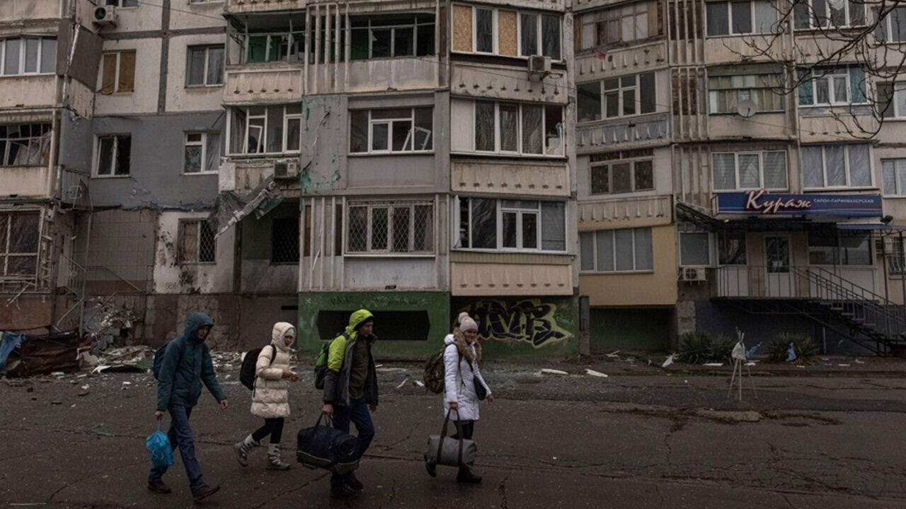 Rusya saldırılarını Herson'da yoğunlaştırdı: 31 yerleşim bölgesi tahliye edildi