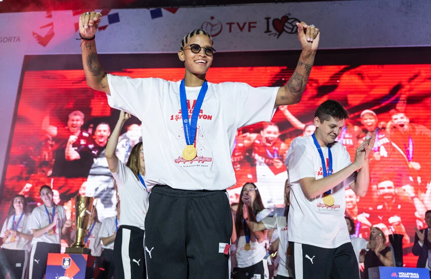 Voleybolda "devşirmeye" sınırlama getirildi: Melissa Vargas forma giyebilecek mi?