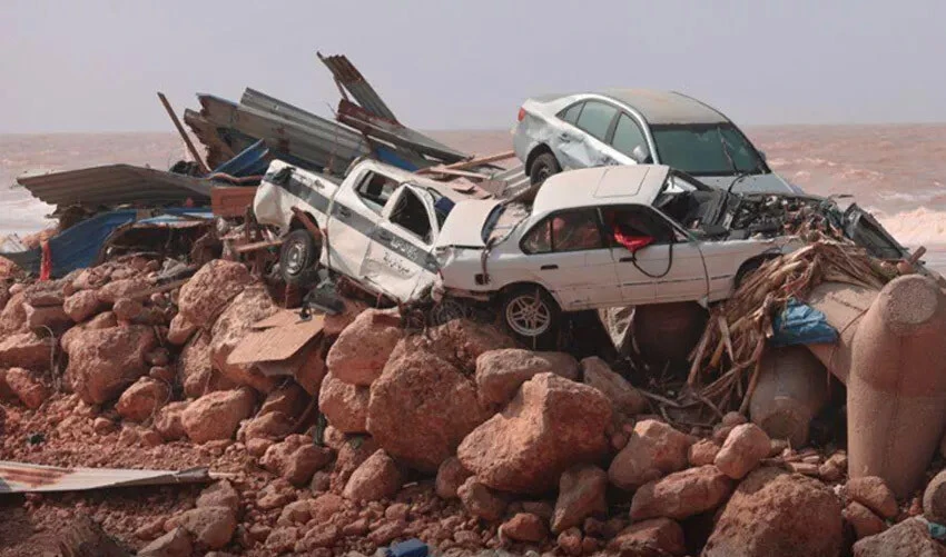 Türkiye'den selin vurduğu Libya'ya destek: Bakan Koca duyurdu: 148 kişilik takviye ekip bölgede