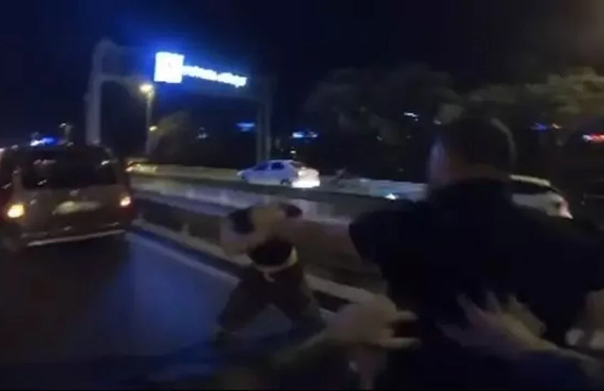 Şişli'de trafikte dehşet anları! <a href=